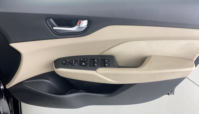 2018 Hyundai Verna 1.6 SX VTVT, Petrol, Manual, 18,716 km, Driver Side Door Panels Control
