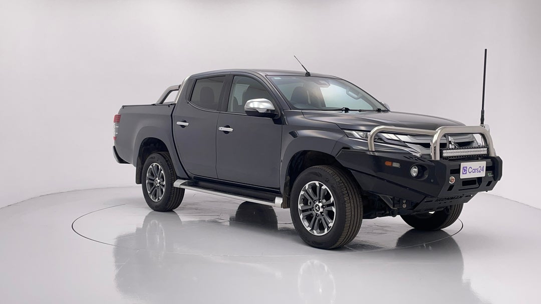 Right Front Diagonal (45- Degree) View