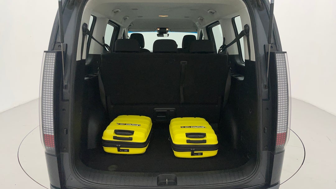 2022 Hyundai Staria Staria, Automatic, 81937 km, Boot Inside View with Luggage