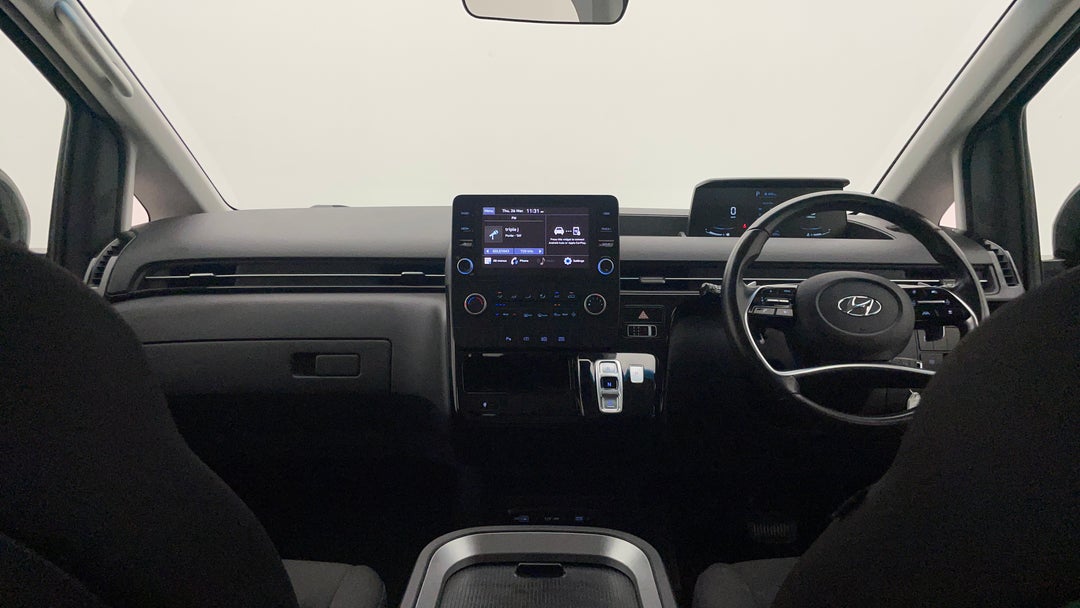 2022 Hyundai Staria Staria, Automatic, 81937 km, Dashboard View