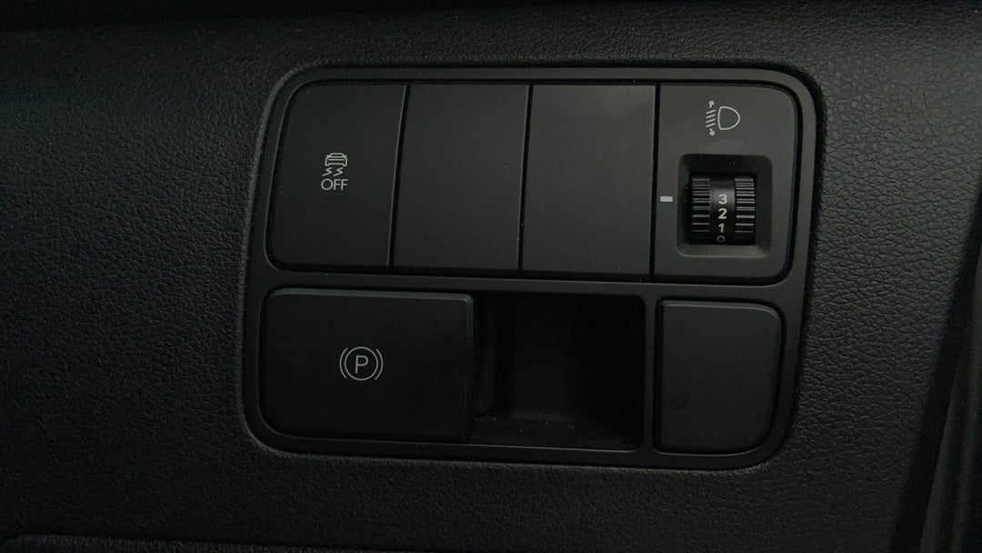 2022 Hyundai Staria Staria, Automatic, 81937 km, Handbrake