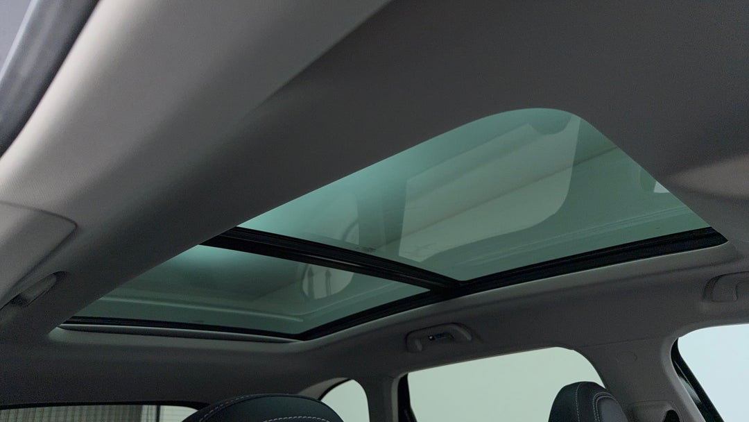 Interior Sunroof/Moonroof
