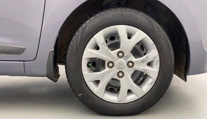 2016 Hyundai Grand i10 SPORTZ 1.2 KAPPA VTVT, Petrol, Manual, 63,204 km, Right Front Wheel