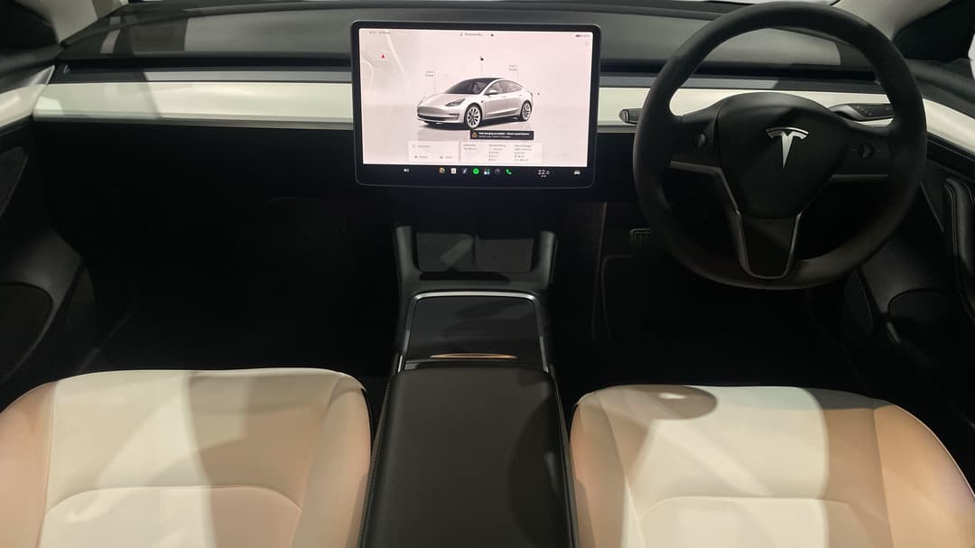 2022 Tesla Model 3 Long Range, Automatic, 19362 km, Center Console