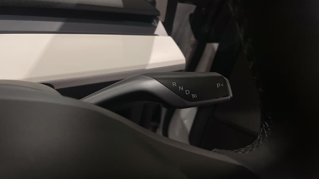 2022 Tesla Model 3 Long Range, Automatic, 19362 km, Gear Lever 