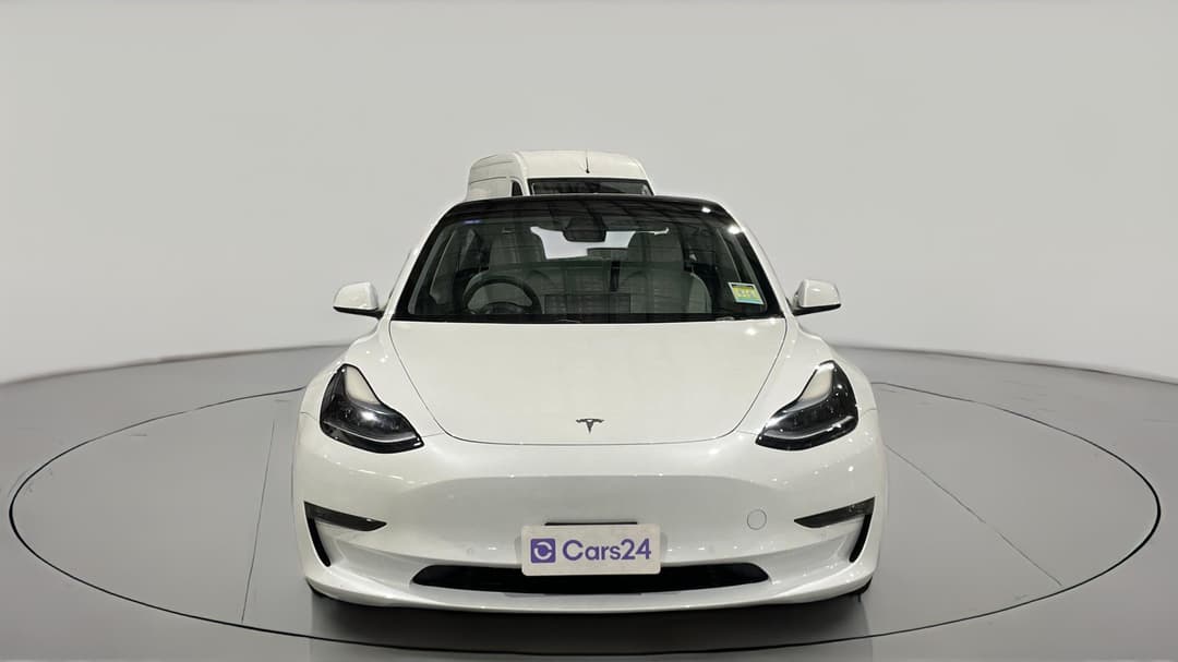 2022 Tesla Model 3 Long Range, Automatic, 19362 km, Front View