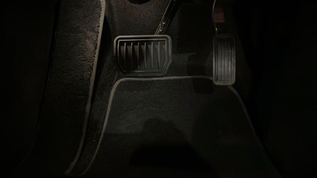 2022 Tesla Model 3 Long Range, Automatic, 19362 km, Pedals and Footmat