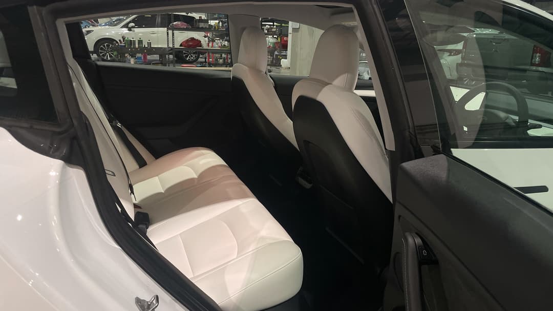 2022 Tesla Model 3 Long Range, Automatic, 19362 km, Right Side Rear Door Cabin View