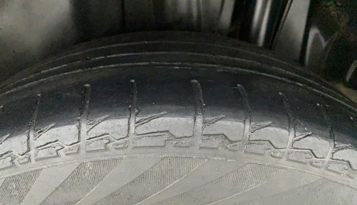 2018 Maruti S Cross ZETA 1.3, Diesel, Manual, 89,162 km, Left Rear Tyre Tread