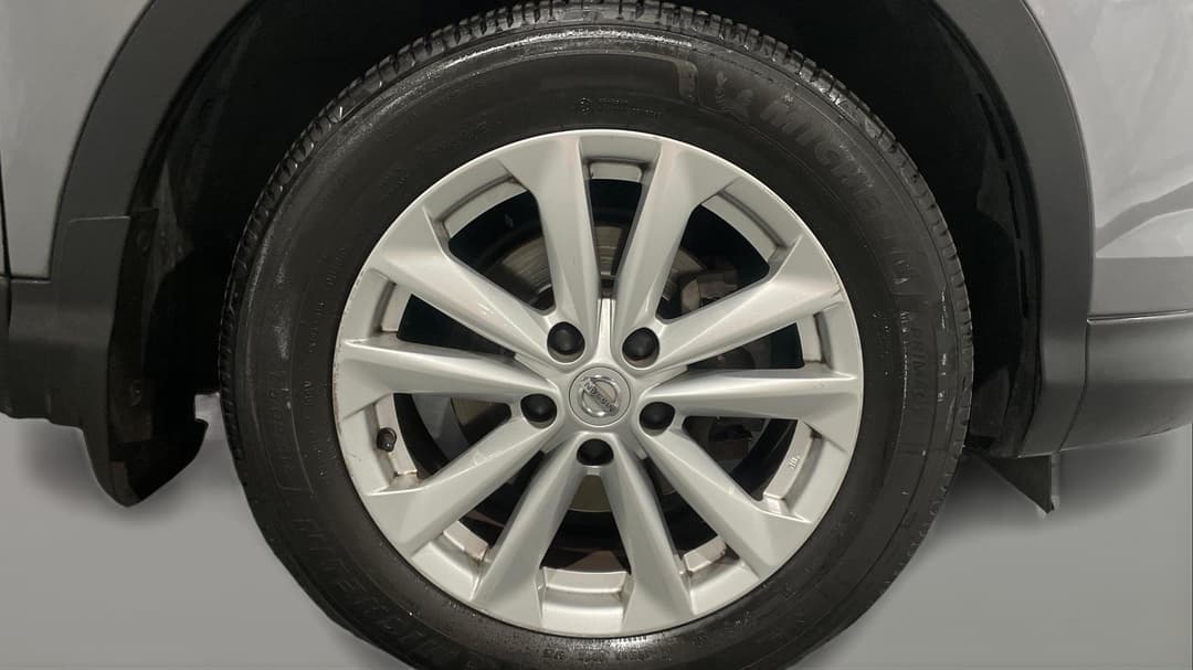 2017 Nissan Qashqai St, Automatic, 74686 km, Right Front Wheel