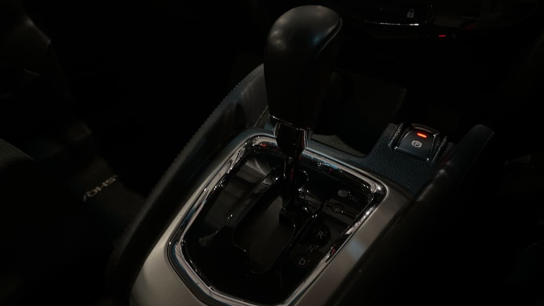 2017 Nissan Qashqai St, Automatic, 74686 km, Gear Lever 