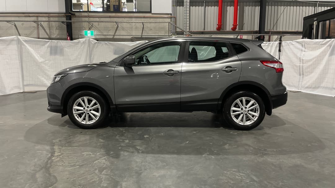 2017 Nissan Qashqai St, Automatic, 74686 km, Left Side View
