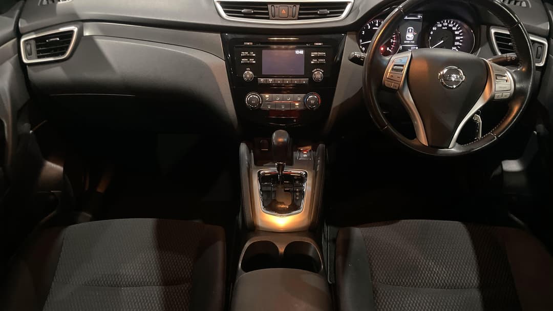2017 Nissan Qashqai St, Automatic, 74686 km, Center Console