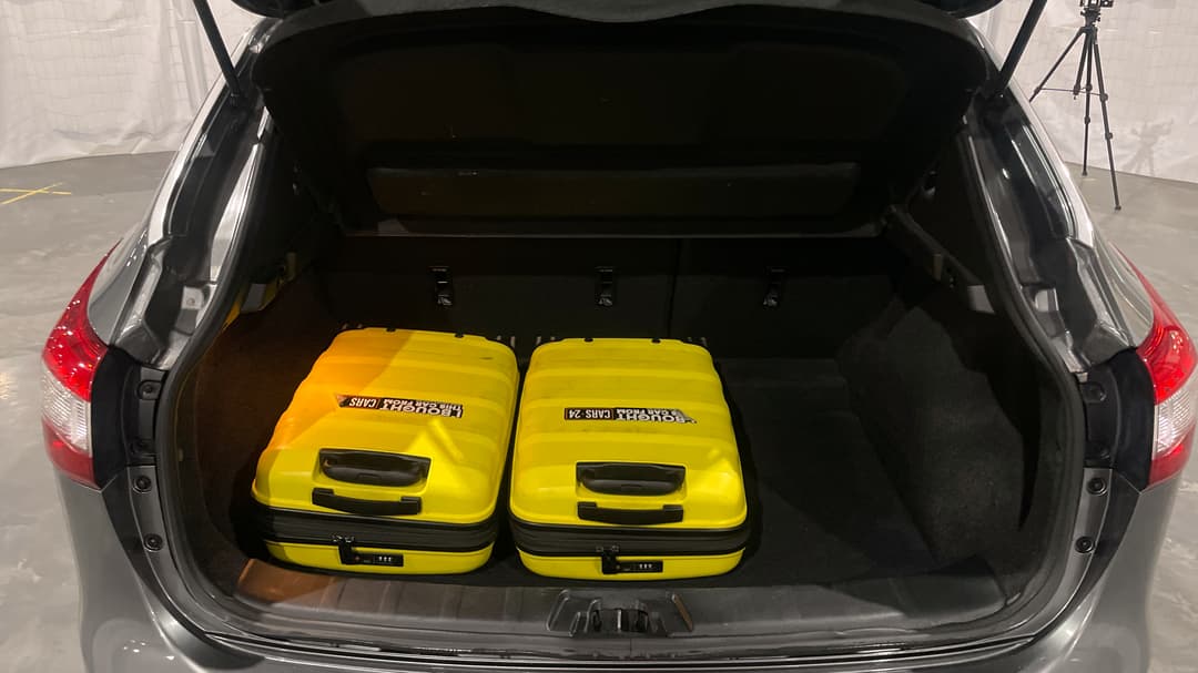 2017 Nissan Qashqai St, Automatic, 74686 km, Boot Inside View with Luggage