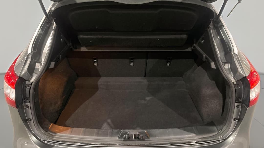 2017 Nissan Qashqai St, Automatic, 74686 km, Boot Inside View