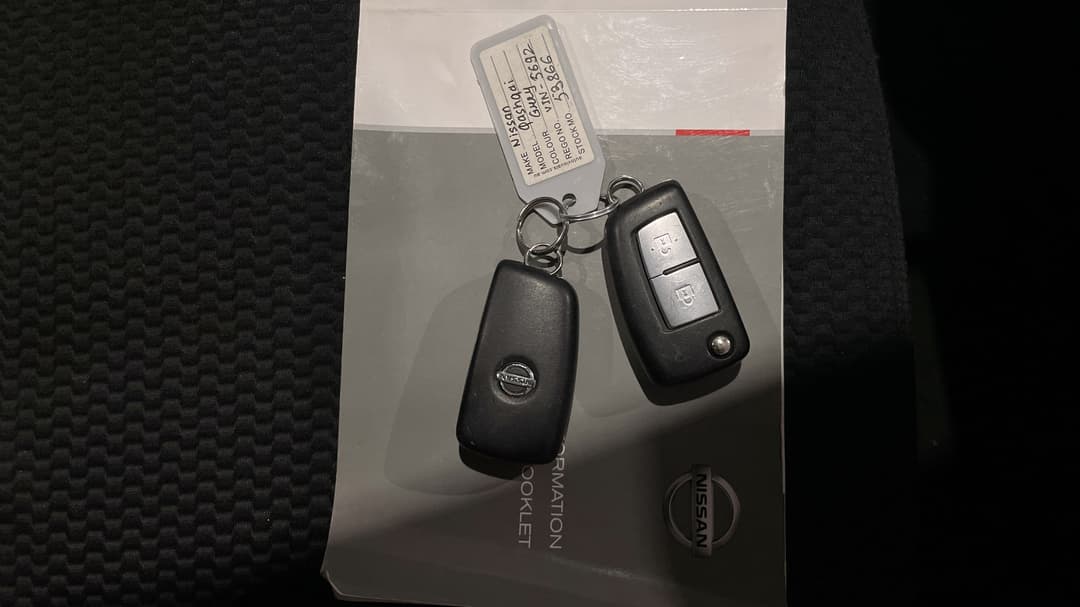 2017 Nissan Qashqai St, Automatic, 74686 km, Key Close-up