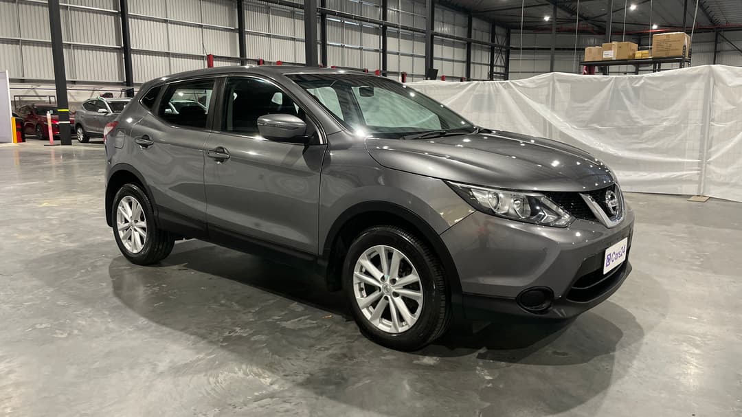 2017 Nissan Qashqai St, Automatic, 74686 km, Right Front Diagonal (45- Degree) View