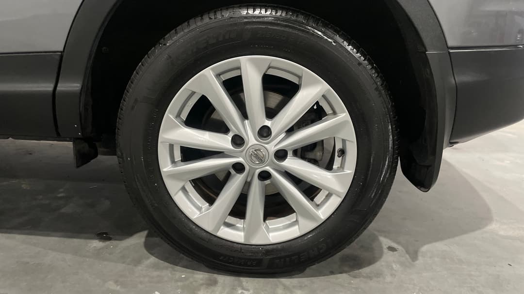 2017 Nissan Qashqai St, Automatic, 74686 km, Left Rear Wheel