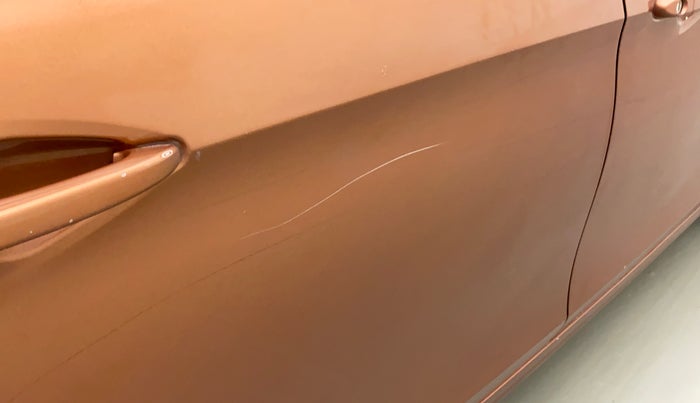 2017 Tata TIGOR XT PETROL, Petrol, Manual, 65,169 km, Right rear door - Minor scratches