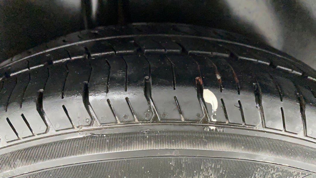 Right Rear Tyre Tread
