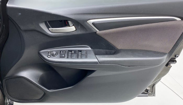 2018 Honda WR-V 1.2L I-VTEC VX MT, CNG, Manual, 68,667 km, Driver Side Door Panels Control
