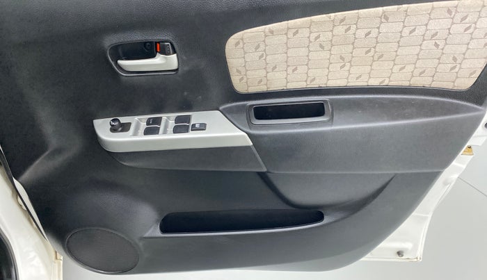 2014 Maruti Wagon R 1.0 VXI, Petrol, Manual, 28,171 km, Driver Side Door Panels Control