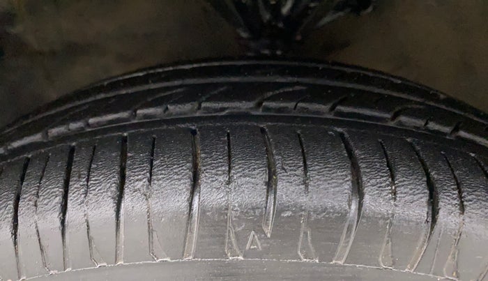 2012 Hyundai Santro Xing GLS, Petrol, Manual, 42,483 km, Left Front Tyre Tread