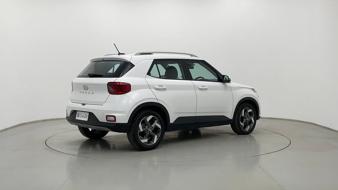 Right Back Diagonal (45- Degree) View