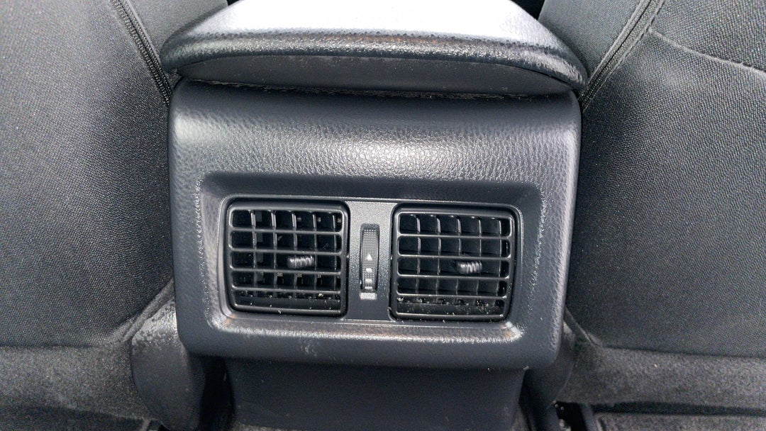 2023 Toyota Camry Ascent Hybrid, Automatic, 53629 km, Rear A/C Vent