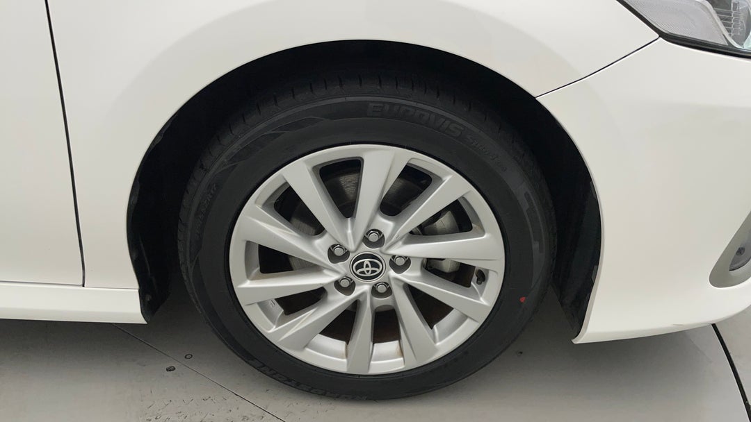 2023 Toyota Camry Ascent Hybrid, Automatic, 53629 km, Right Front Wheel