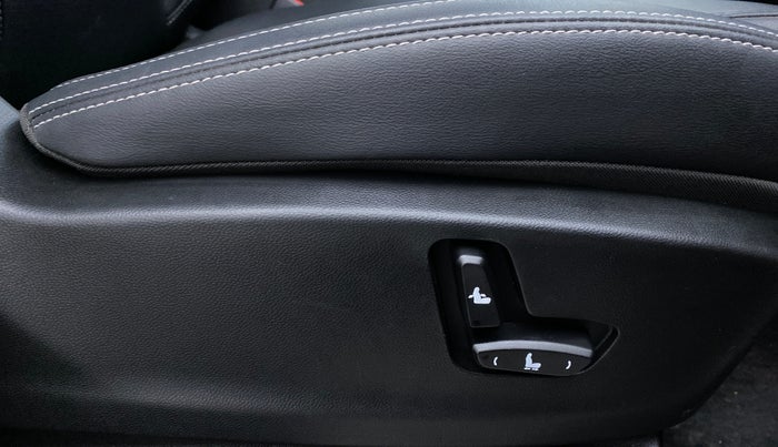 2020 MG HECTOR SHARP DCT PETROL, Petrol, Automatic, 9,494 km, Driver Side Adjustment Panel
