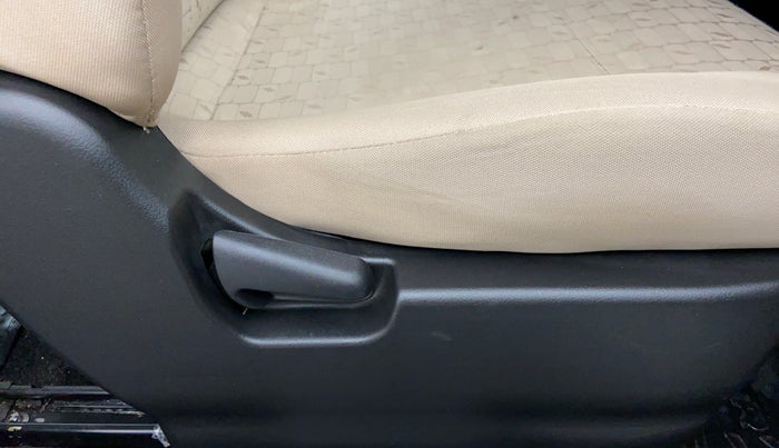2018 Maruti Wagon R 1.0 VXI, Petrol, Manual, 6,781 km, Driver Side Adjustment Panel