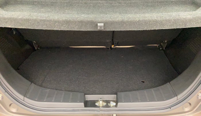 2018 Maruti Wagon R 1.0 VXI, Petrol, Manual, 6,781 km, Boot Inside View