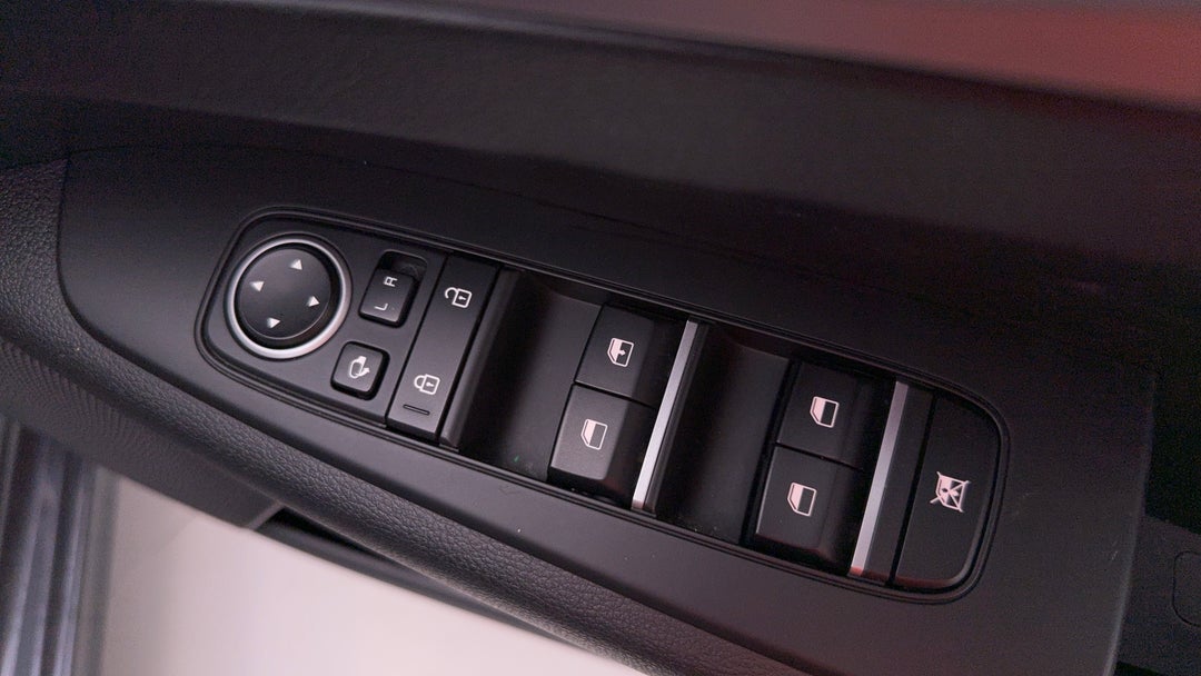 2023 Kia Cerato S Safety Pack, Automatic, 88286 km, Drivers Side Door Panel Controls