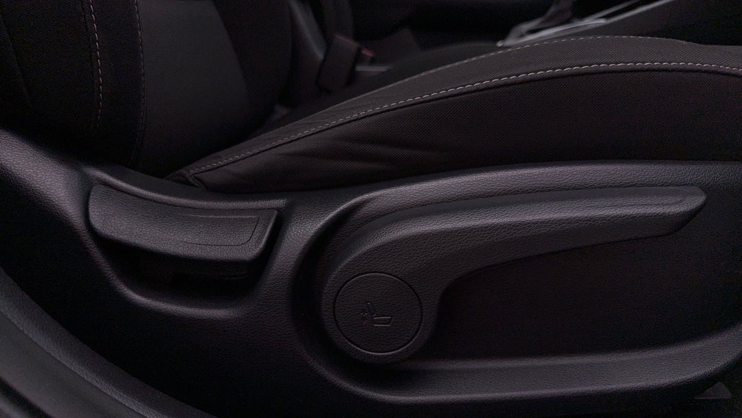 2023 Kia Cerato S Safety Pack, Automatic, 88286 km, Drivers Side Adjustment Panel