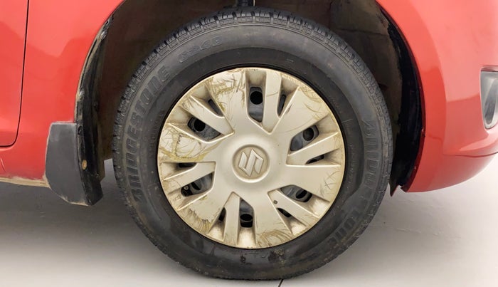 2013 Maruti Swift VXI, Petrol, Manual, 88,195 km, Right Front Wheel