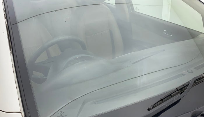 2010 Hyundai i20 MAGNA (O) 1.2, Petrol, Manual, 41,458 km, Front windshield - Minor spot on windshield