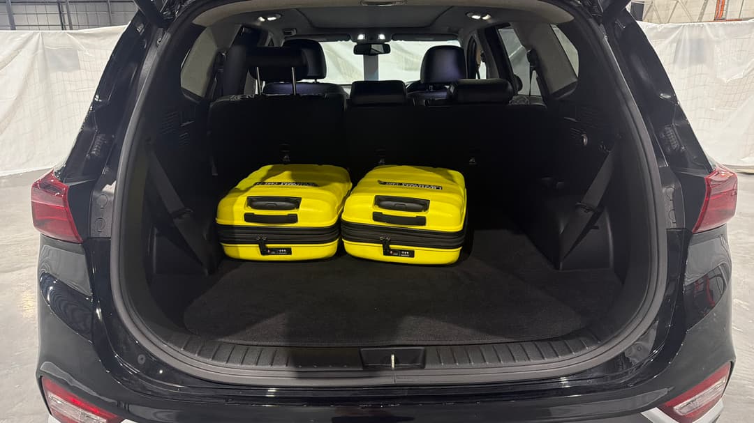2020 Hyundai Santa Fe Highlander Crdi Blk-bge (AWD), Automatic, 99473 km, Boot Inside View with Luggage