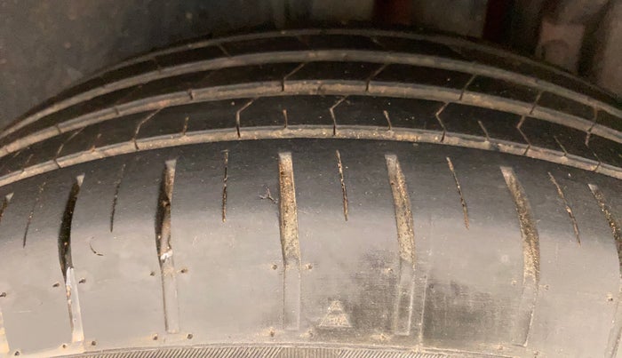 2012 Maruti Swift VDI, Diesel, Manual, 55,544 km, Left Rear Tyre Tread