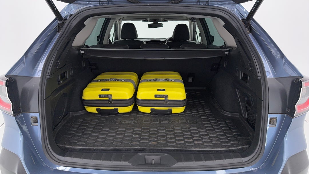 2021 Subaru Outback Awd Touring, Automatic, 62380 km, Boot Inside View with Luggage