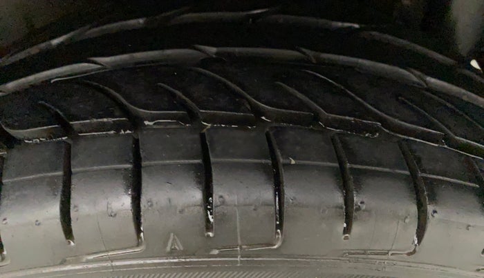 2016 Maruti Swift VDI, Diesel, Manual, 89,183 km, Left Rear Tyre Tread