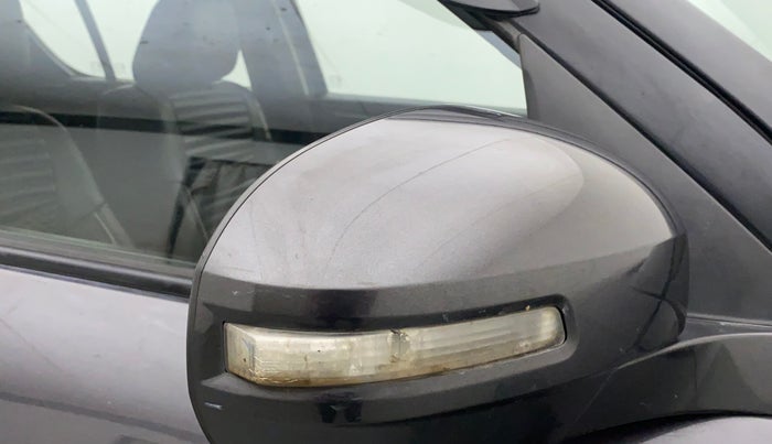 2016 Maruti Swift VDI, Diesel, Manual, 89,183 km, Right rear-view mirror - Indicator light not working