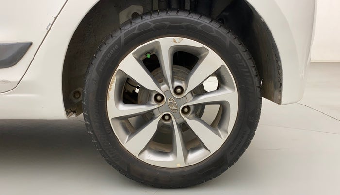 2015 Hyundai Elite i20 ASTA 1.2, Petrol, Manual, 1,20,248 km, Left Rear Wheel