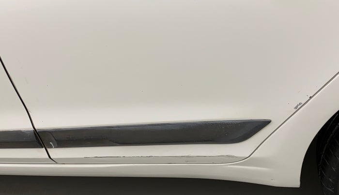 2015 Hyundai Elite i20 ASTA 1.2, Petrol, Manual, 1,20,248 km, Rear left door - Minor scratches