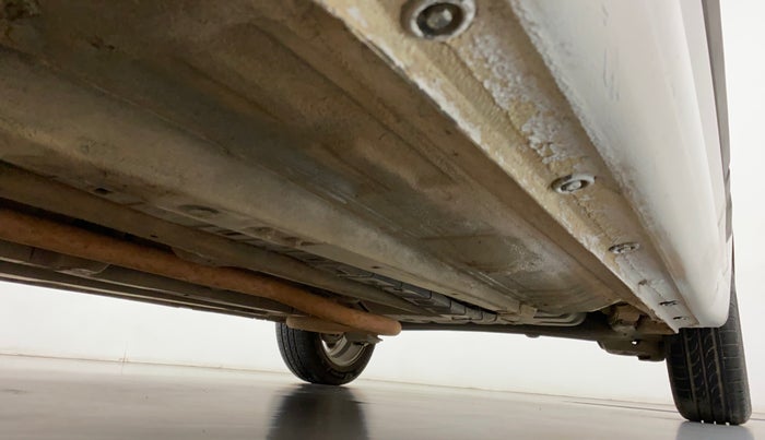 2015 Hyundai Elite i20 ASTA 1.2, Petrol, Manual, 1,20,248 km, Right Side Underbody