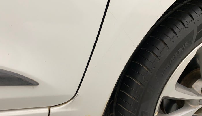 2015 Hyundai Elite i20 ASTA 1.2, Petrol, Manual, 1,20,248 km, Right fender - Minor scratches
