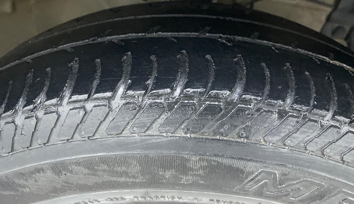 2016 Maruti Swift Dzire VDI ABS, Diesel, Manual, 73,920 km, Right Front Tyre Tread