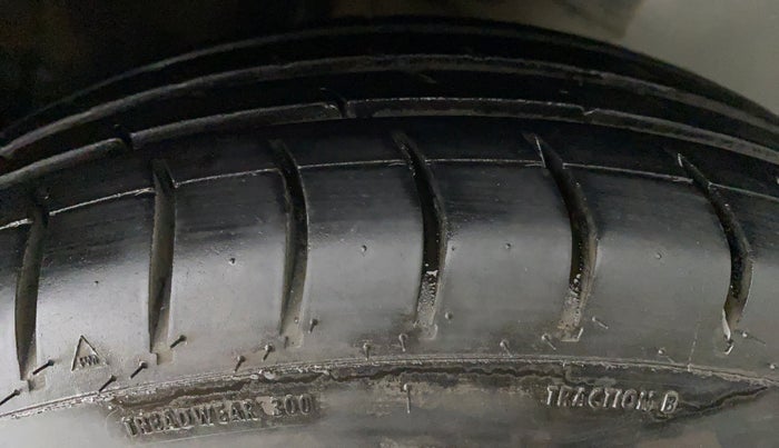 2020 Hyundai AURA S CNG, CNG, Manual, 73,189 km, Left Rear Tyre Tread