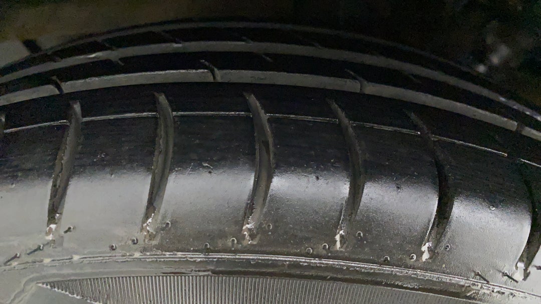 Right Rear Tyre Tread
