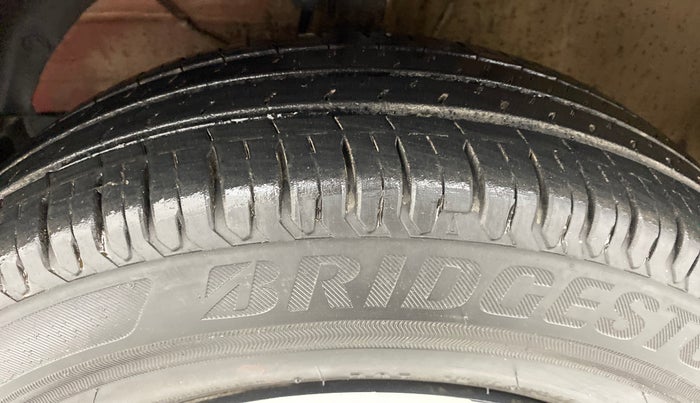 2018 Maruti Dzire VXI, Petrol, Manual, 14,511 km, Left Front Tyre Tread
